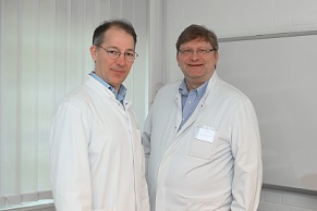 An der Studie beteiligt: Prof. Dr. Matthias Simon und Dr. Thilo Kalbhenn, Leitender Arzt der Epilepsiechirurgie.